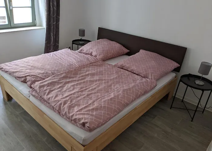 Gut Schlafen In Der Innenstadt Von Zittau - Ferienwohnungen Io19