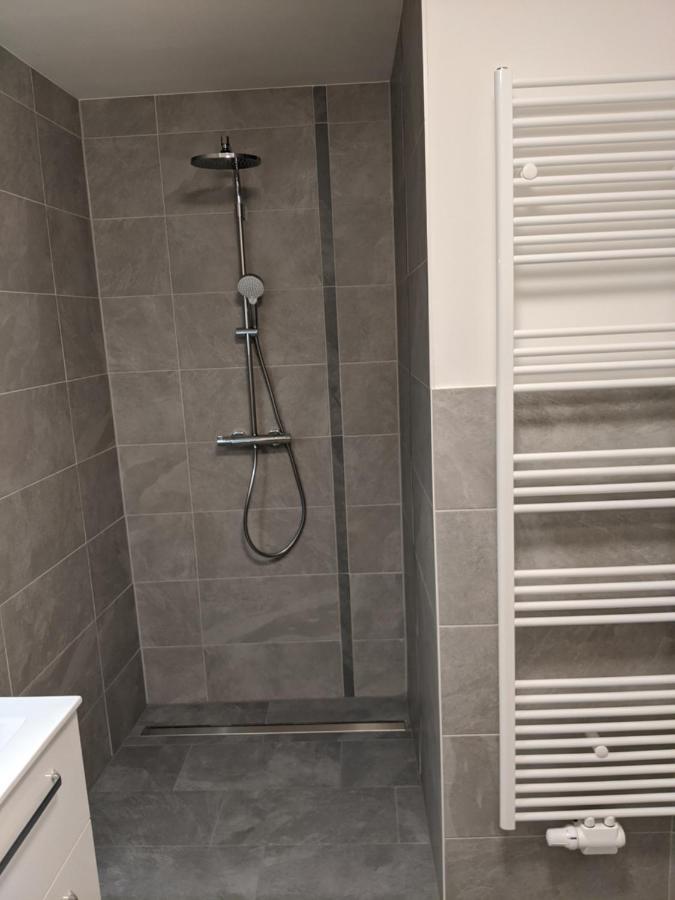 Gut Schlafen In Der Innenstadt Von - Io19 Apartment Zittau